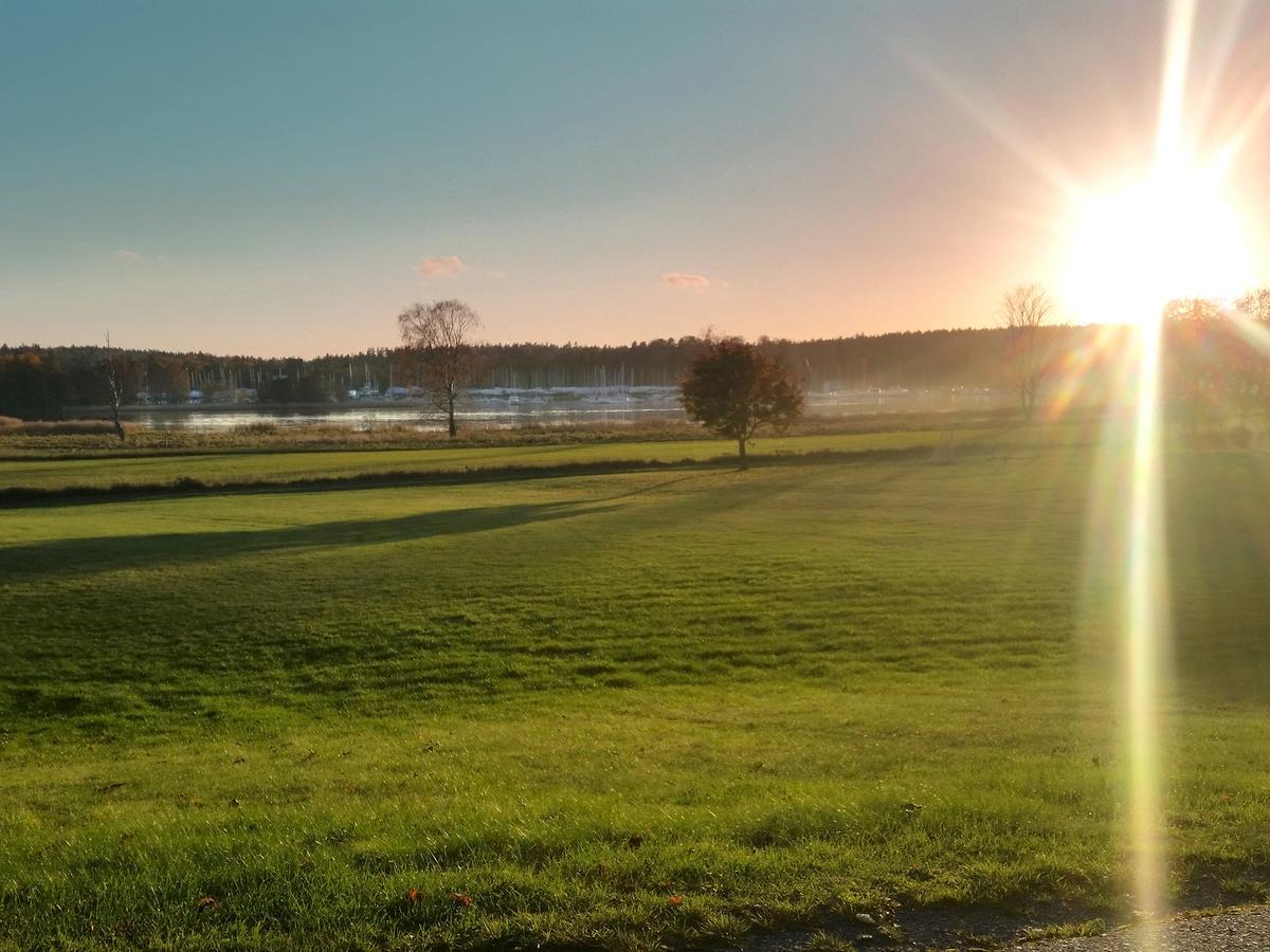 Runoe Moeten & Events Åkersberga Kültér fotó